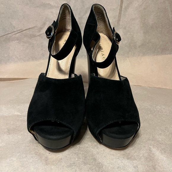 Sexy Suede black platform heel. Mi Piaci, New Zealand brand - Picture 6 of 7